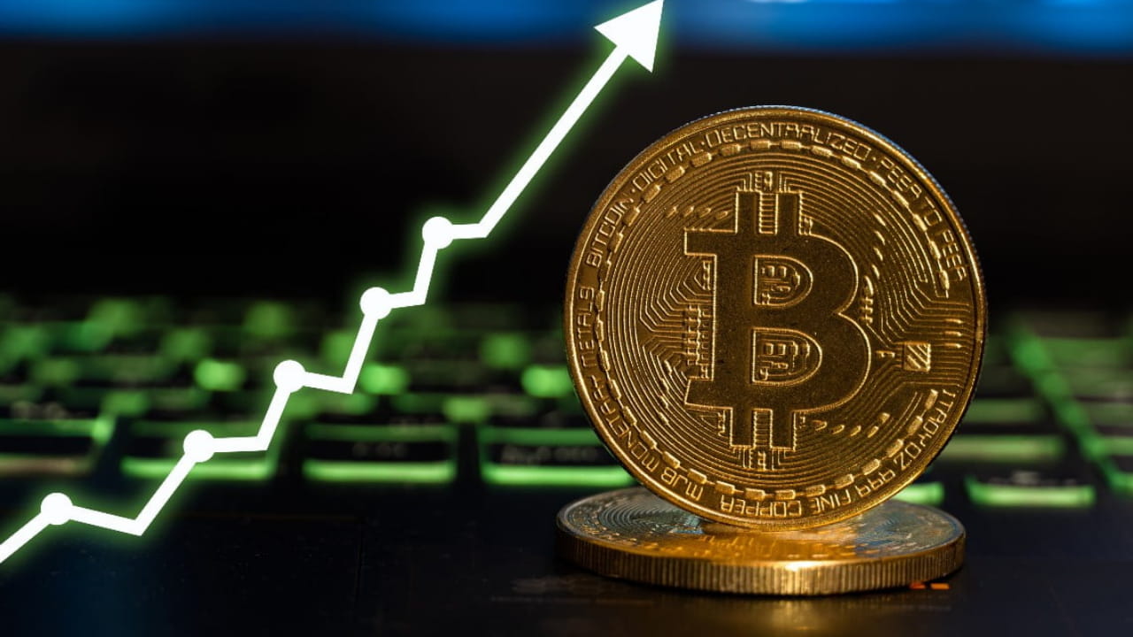 Bitcoin’s Growth and Risks